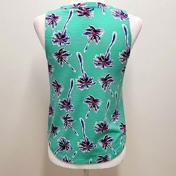 Casey & Key Palm Tree Printed Top Women's size PS Sleeveless Round Neck into a V - Picture 4 of 8
